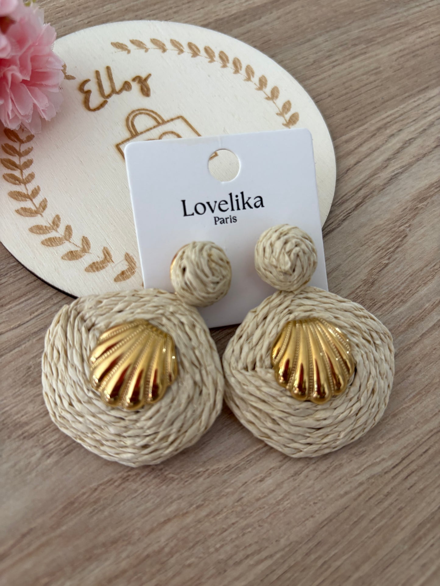 Boucles d’oreilles raphia et coquillages
