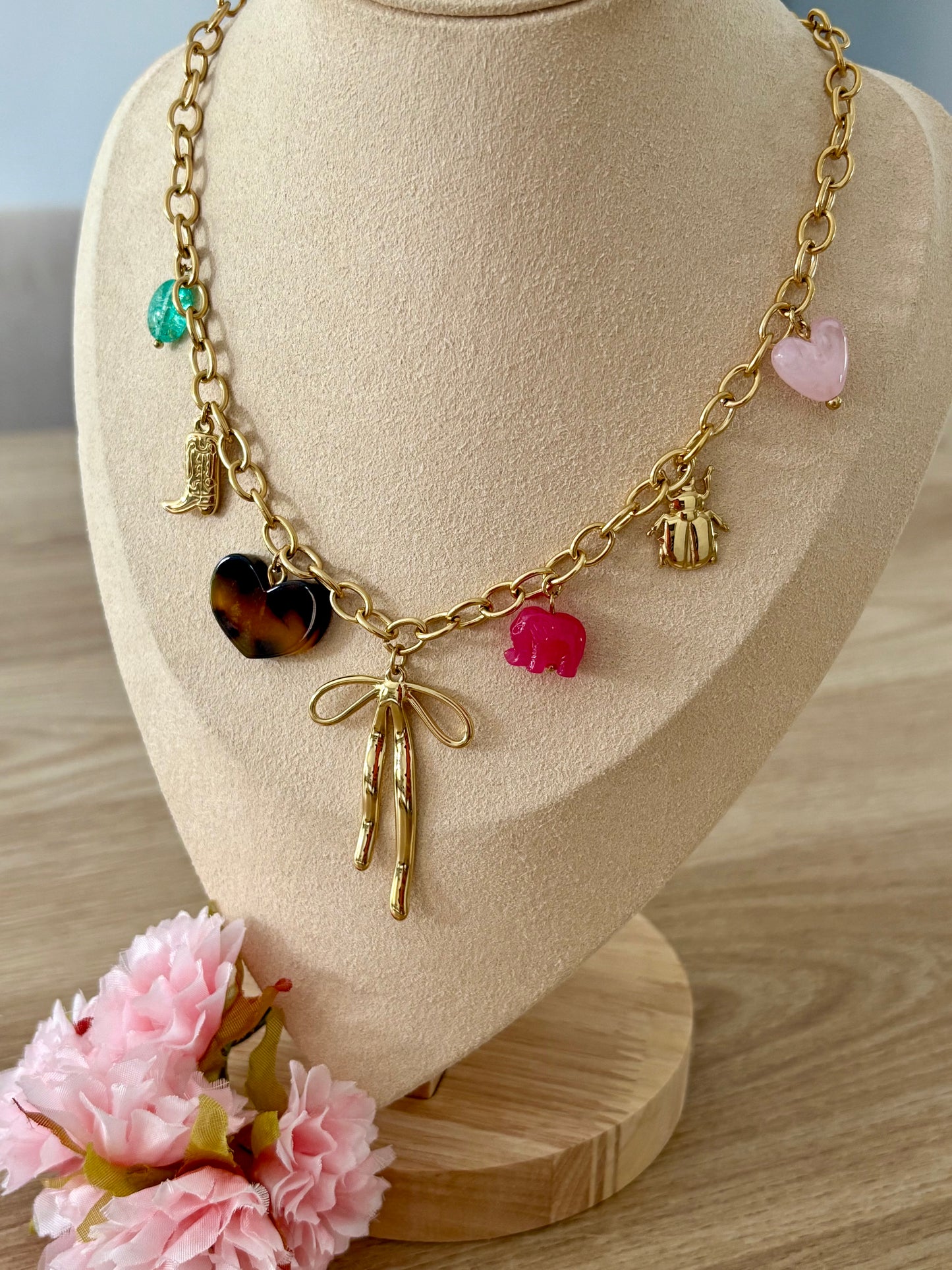 Collier breloques noeud