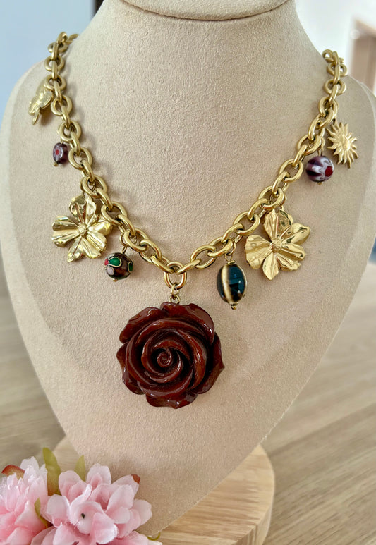 Collier Breloques rose Marron