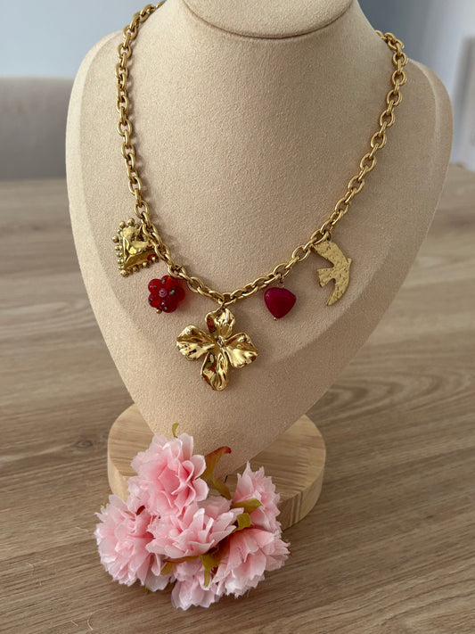Collier breloques fleur hirondelle