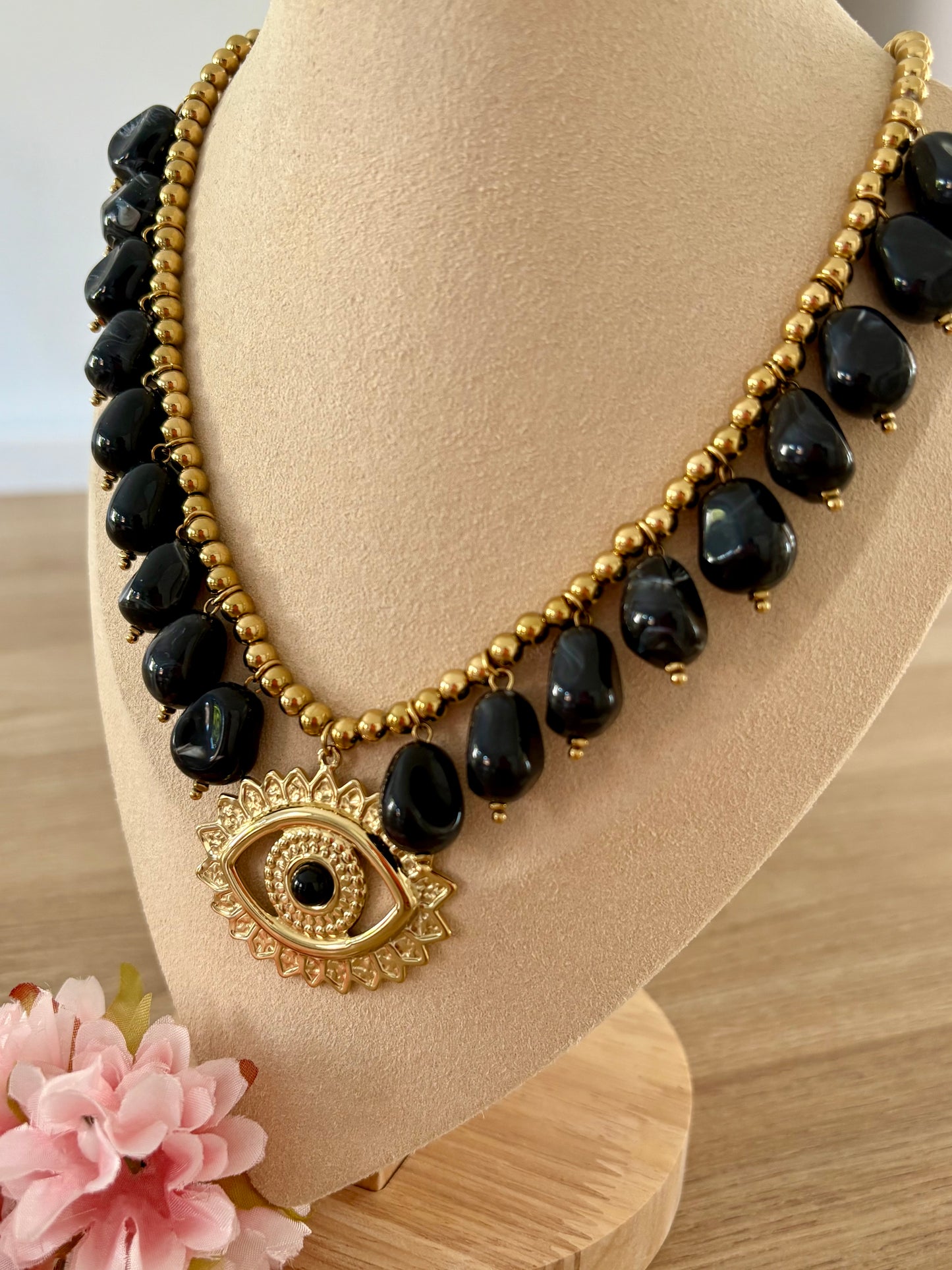 Collier œil noir