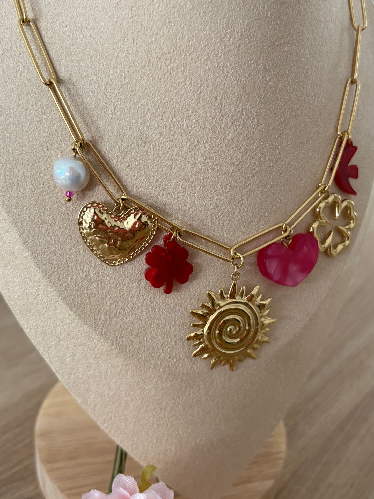 Collier breloques soleil