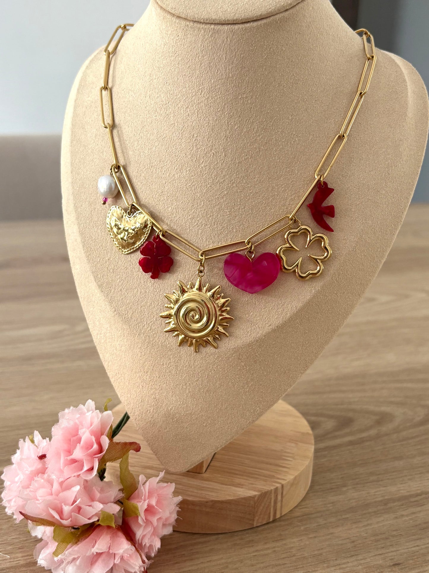 Collier breloques soleil
