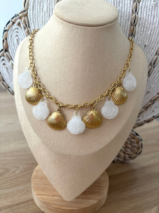Collier breloques coquillages